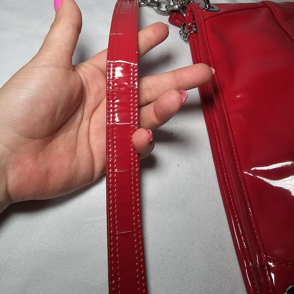 Coach Poppy Quilted Liquid Gloss Cherry Red Patent Leather Shoulder Bag Rare - Picture 15 of 17